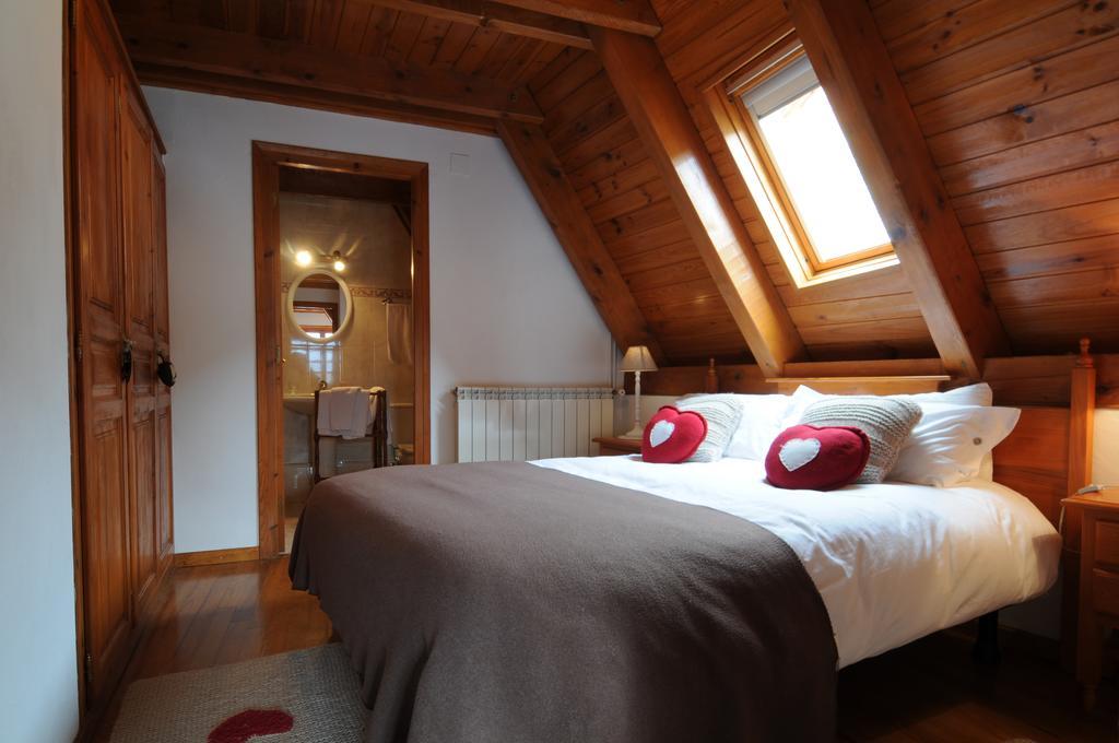 Casa Puig Hotel Montcorbau Buitenkant foto